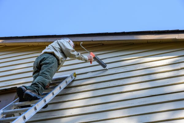 Cost of Vinyl Siding Caulk Repair in Greeley