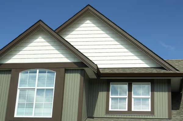 Cost of Vertical Vinyl Siding Repair in Greeley